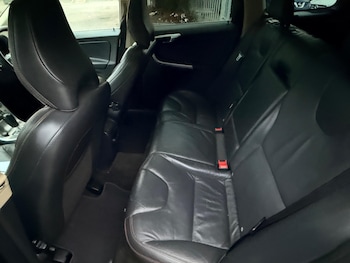 Used Volvo XC60 2010 for sale - 76094436: Photo 3
