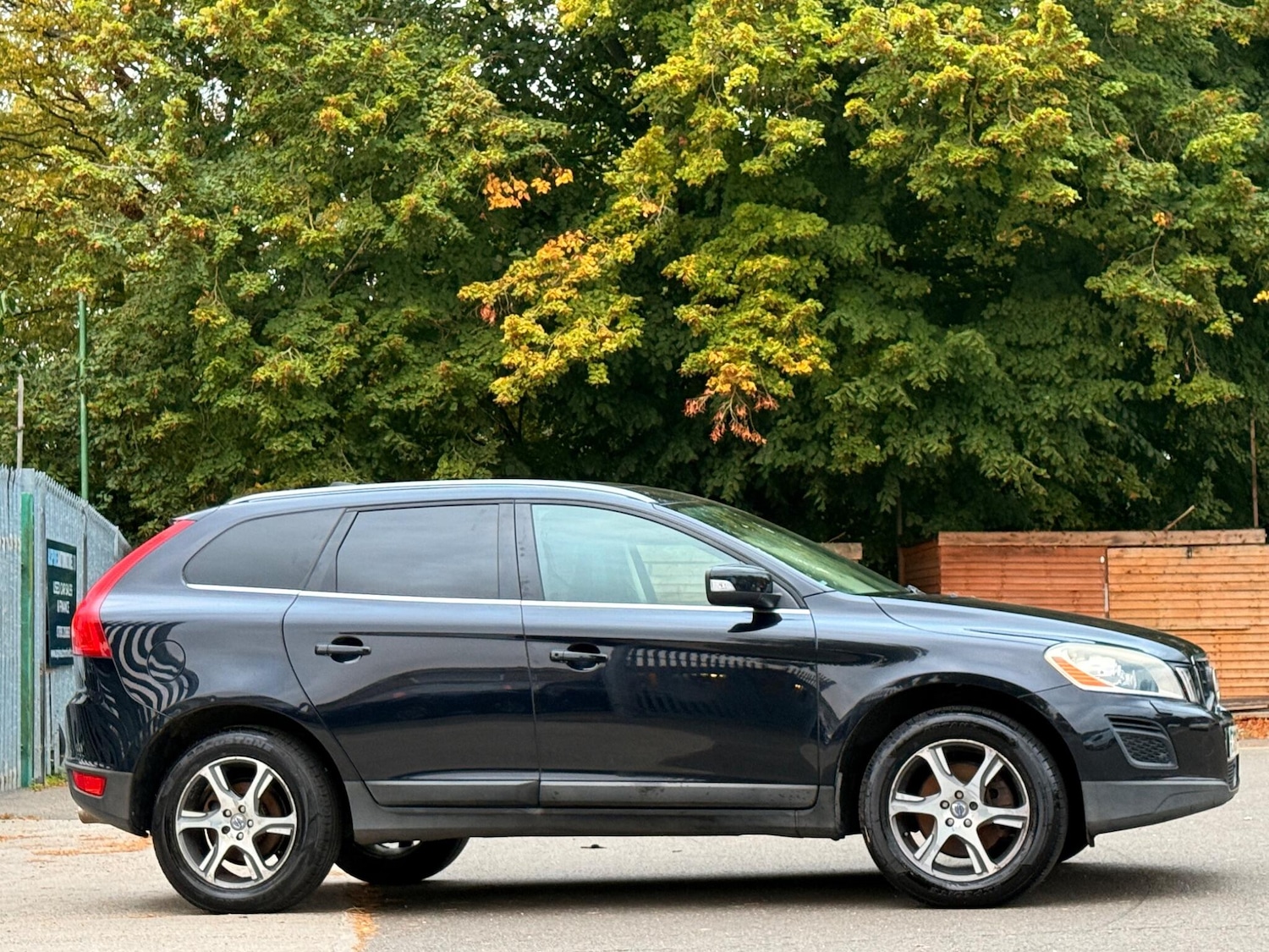 Used Volvo XC60 2010 for sale - 76094436: Photo 5