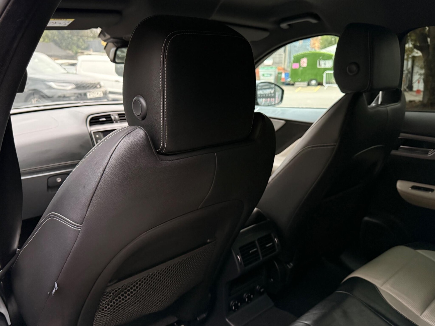 Used Jaguar F-Pace 2017 for sale - 76094437: Photo 10