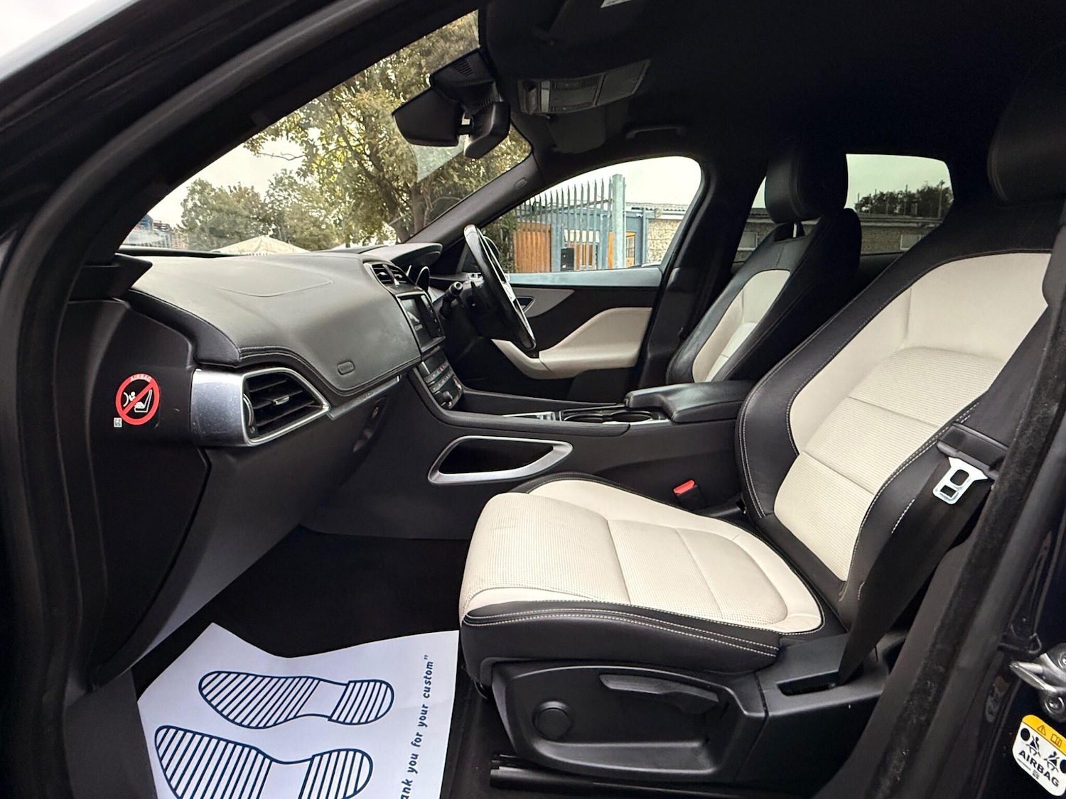 Used Jaguar F-Pace 2017 for sale - 76094437: Photo 12