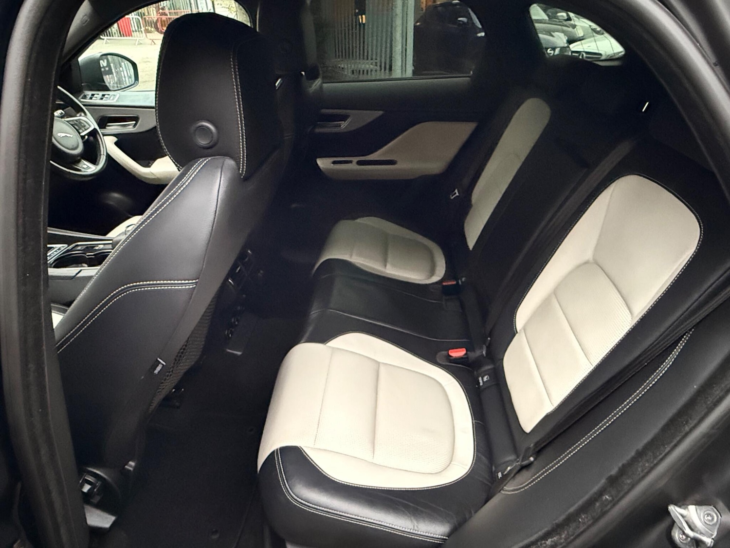 Used Jaguar F-Pace 2017 for sale - 76094437: Photo 15