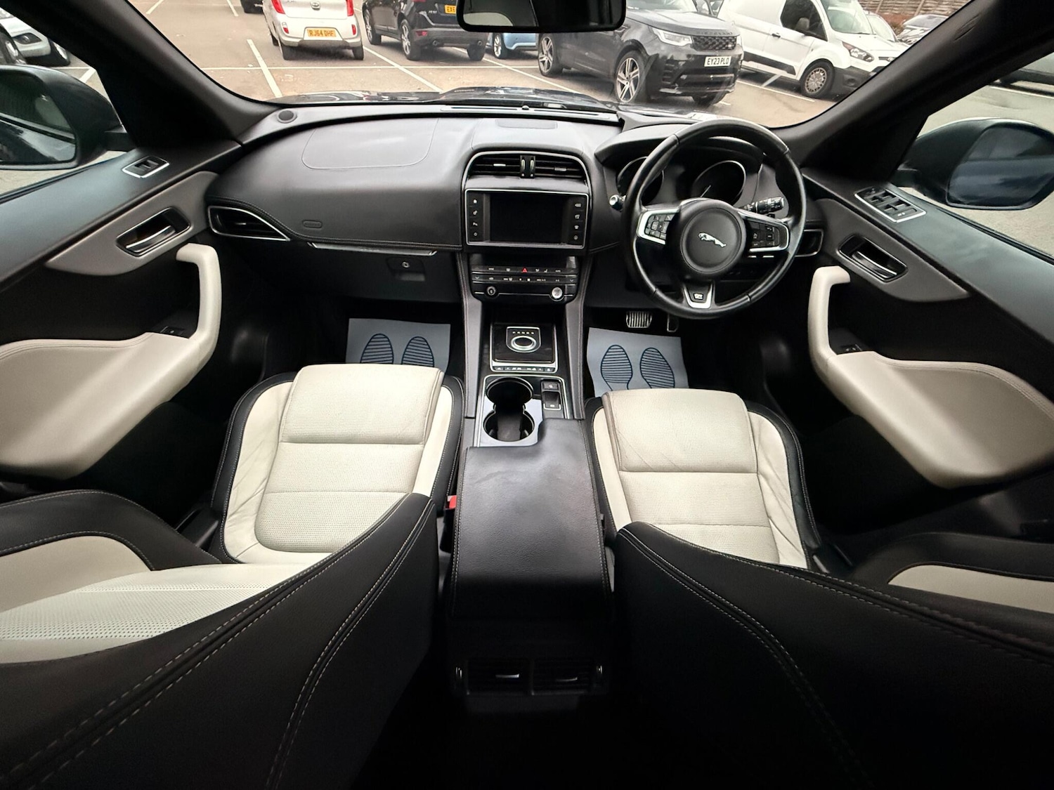 Used Jaguar F-Pace 2017 for sale - 76094437: Photo 23