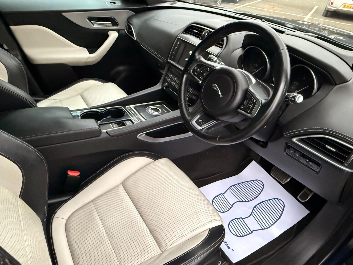 Used Jaguar F-Pace 2017 for sale - 76094437: Photo 31