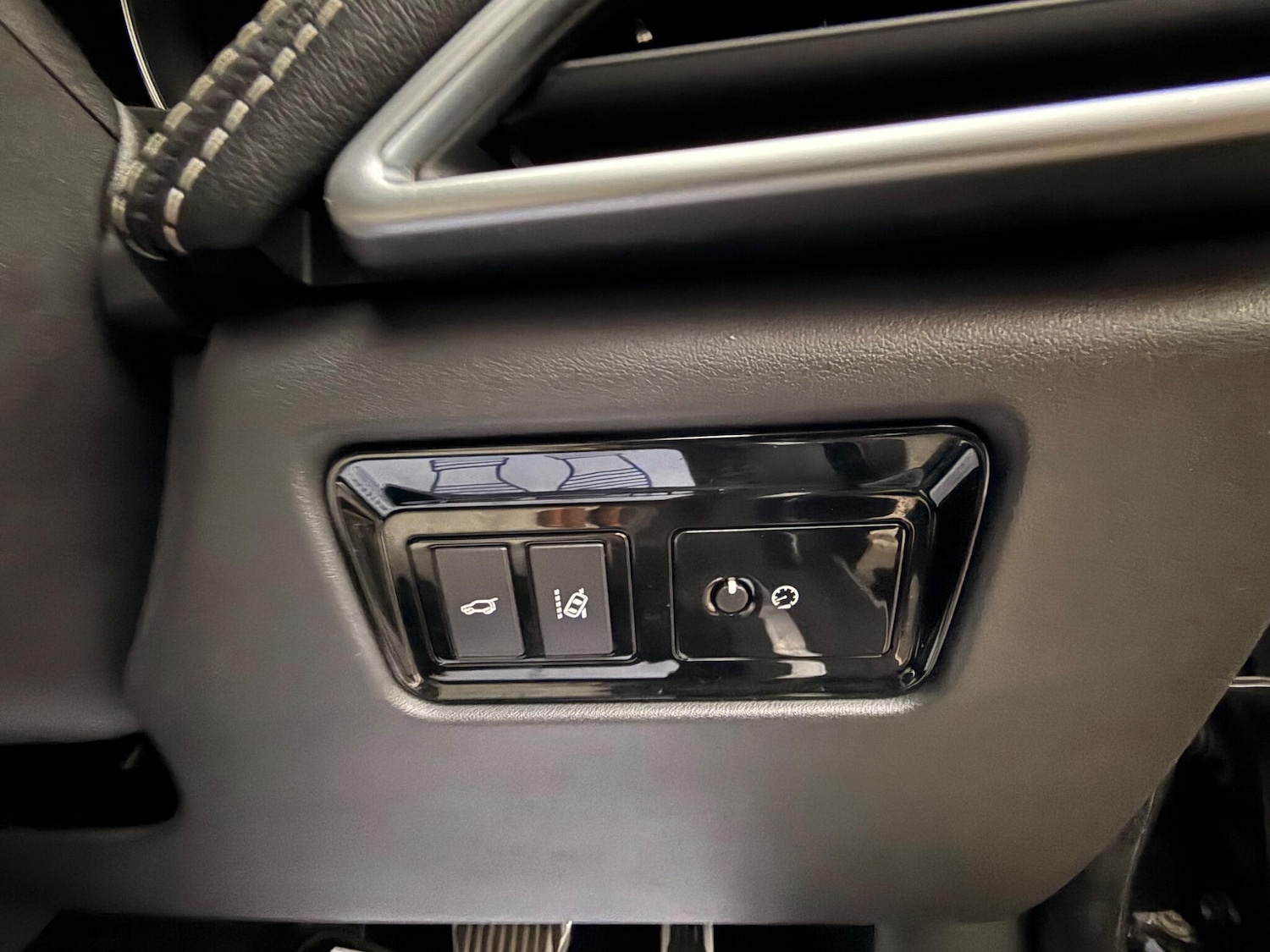 Used Jaguar F-Pace 2017 for sale - 76094437: Photo 33