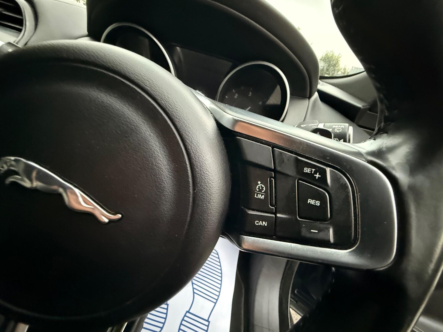 Used Jaguar F-Pace 2017 for sale - 76094437: Photo 37
