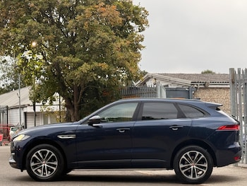 Used Jaguar F-Pace 2017 for sale - 76094437: Photo 3