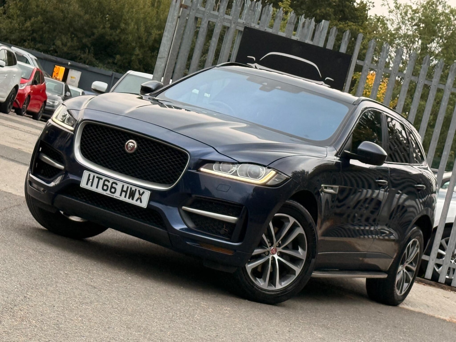 Used Jaguar F-Pace 2017 for sale - 76094437: Photo 41