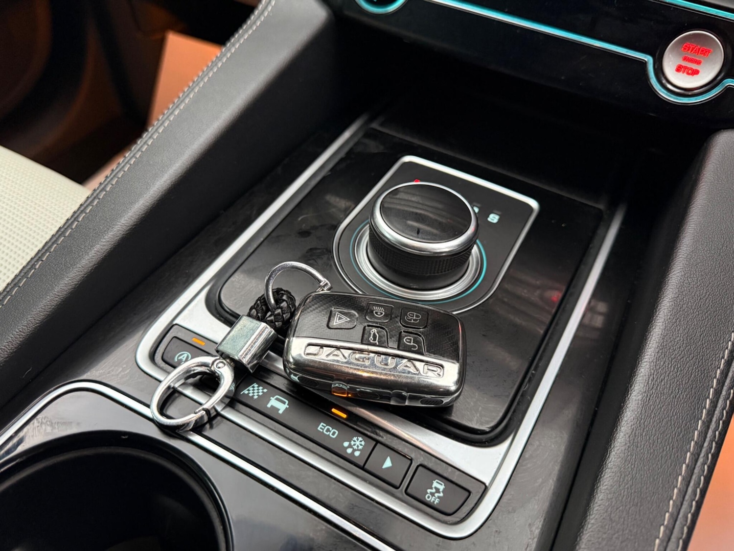 Used Jaguar F-Pace 2017 for sale - 76094437: Photo 43