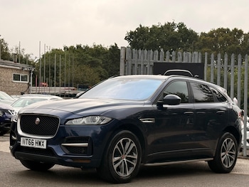 Used Jaguar F-Pace 2017 for sale - 76094437: Photo 4