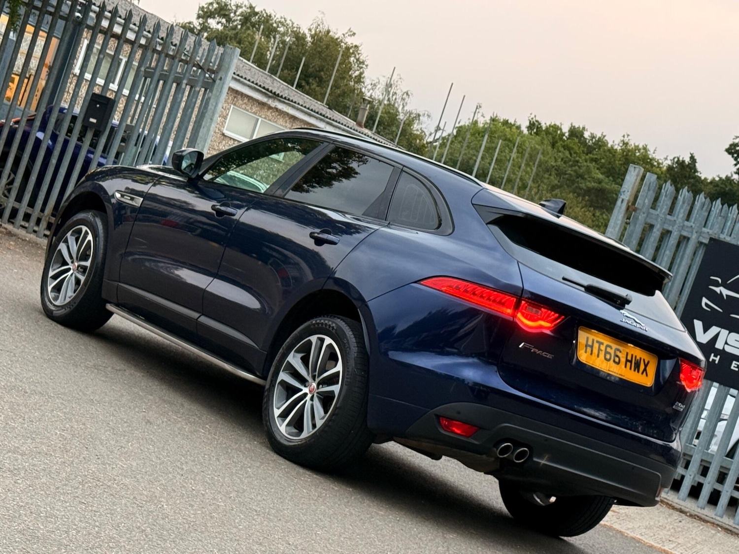 Used Jaguar F-Pace 2017 for sale - 76094437: Photo 52