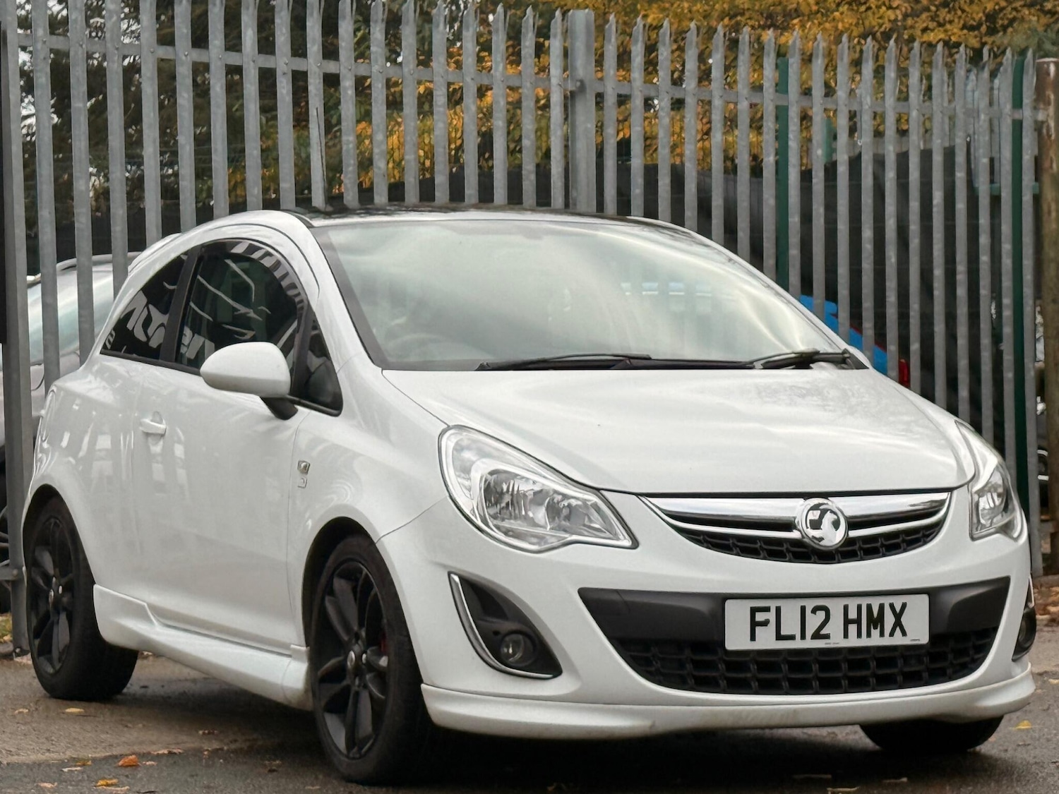 Used Vauxhall Corsa 2012 for sale - 76456943: Photo 2