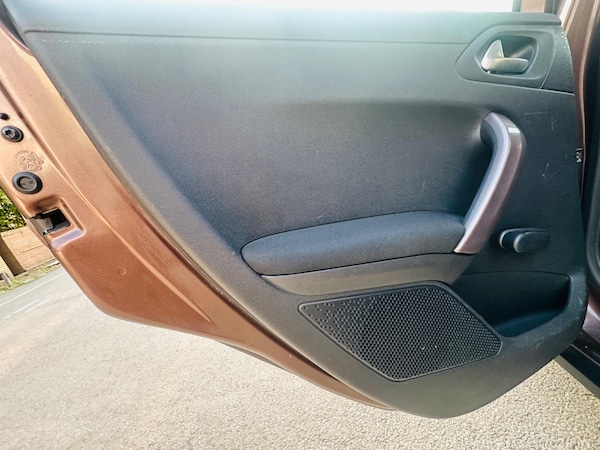 Used Peugeot 2008 2014 for sale - 75291857: Photo 18