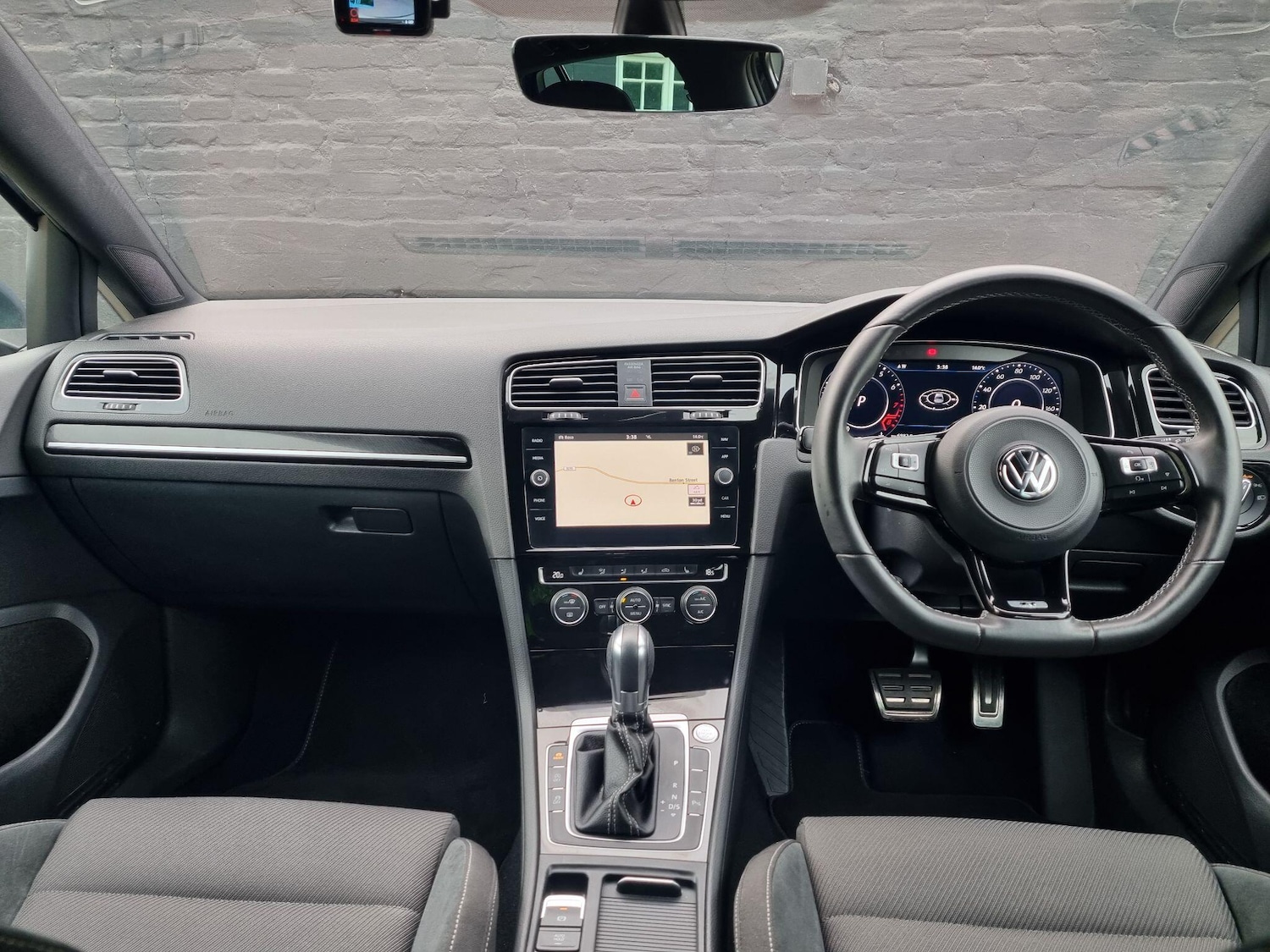 Used Volkswagen Golf 2017 for sale - 76691154: Photo 24