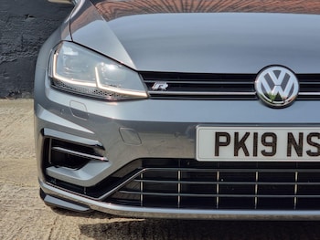 Used Volkswagen Golf 2019 for sale - 75949087: Photo
