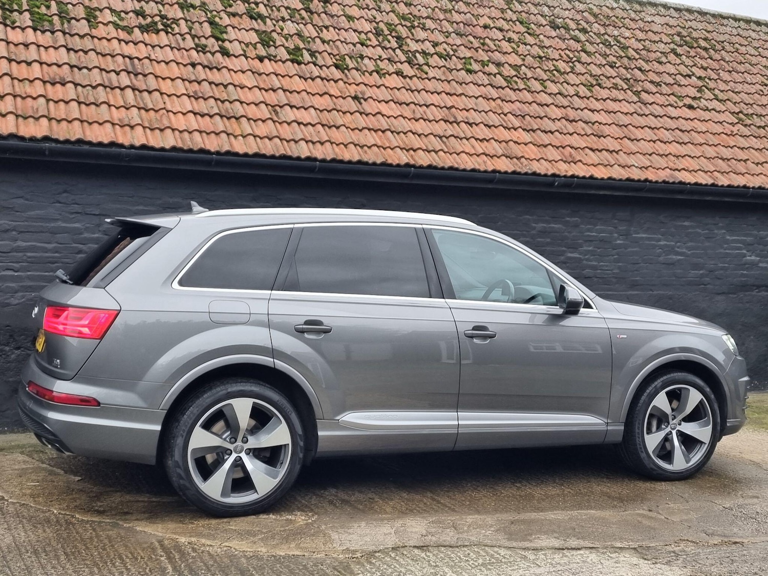 Used Audi Q7 2015 for sale - 76952699: Photo 13