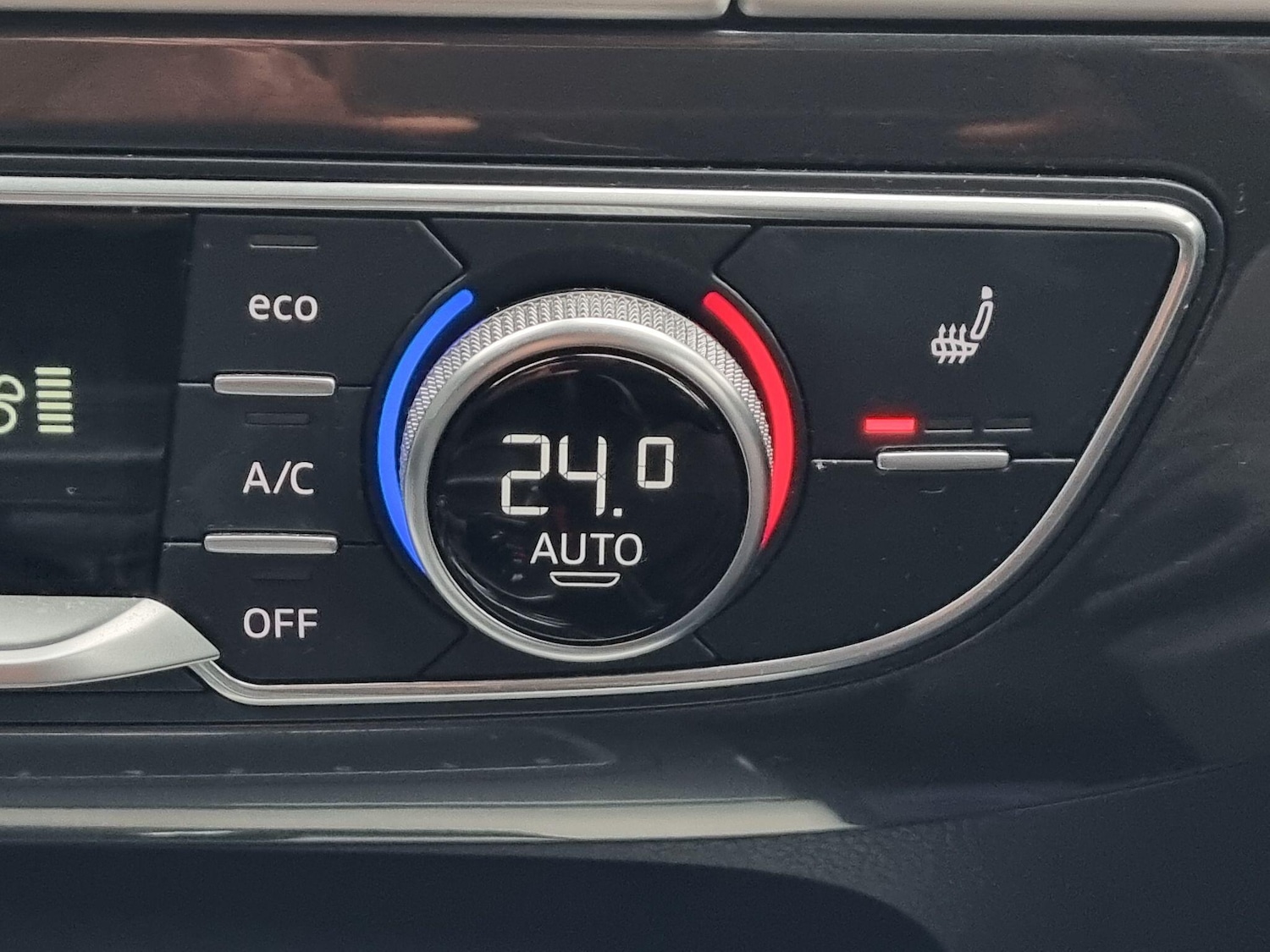 Used Audi Q7 2015 for sale - 76952699: Photo 29