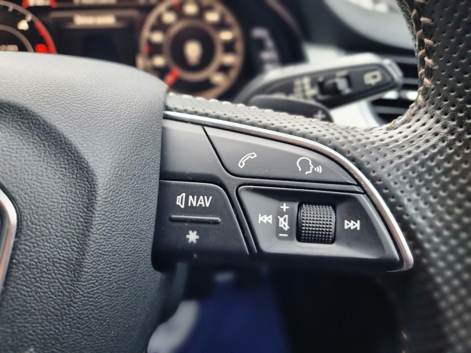 Used Audi Q7 2015 for sale - 76952699: Photo 30