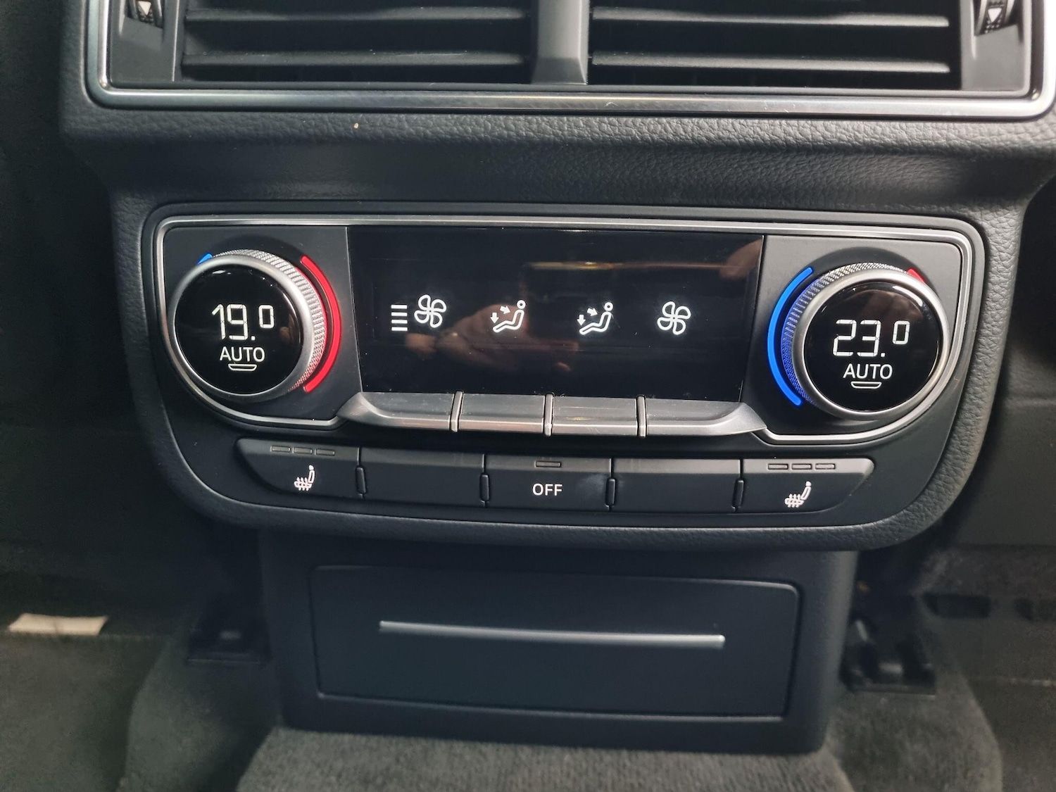 Used Audi Q7 2015 for sale - 76952699: Photo 43