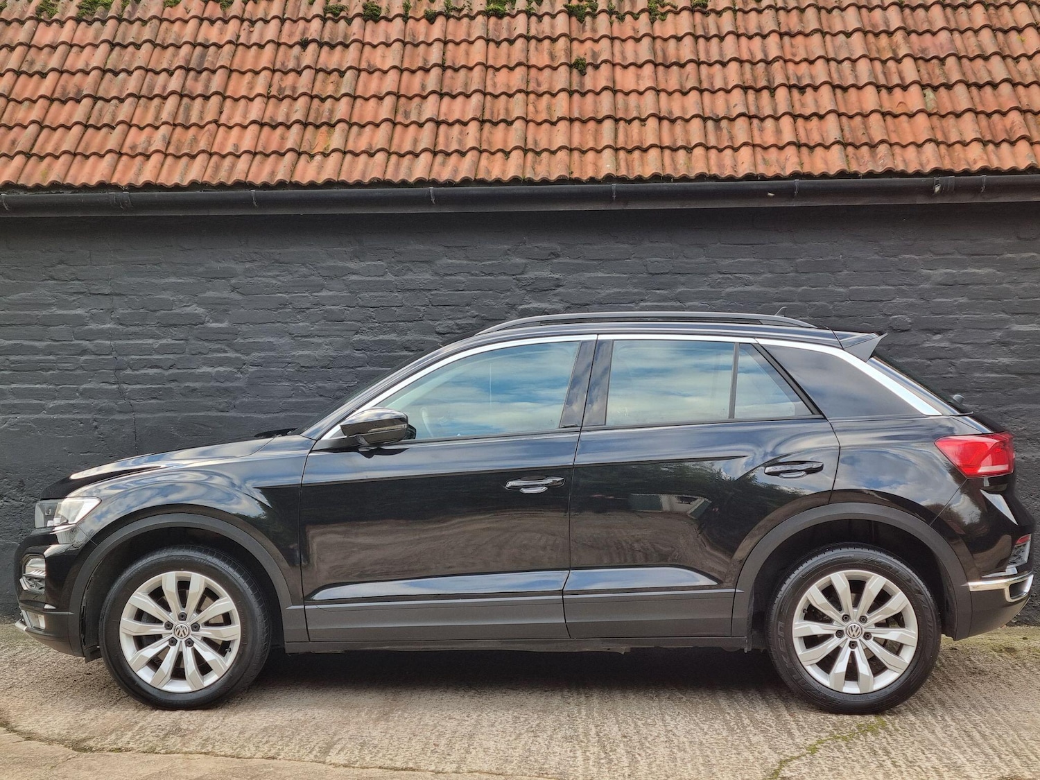 Used Volkswagen T-Roc 2018 for sale - 76691155: Photo 10