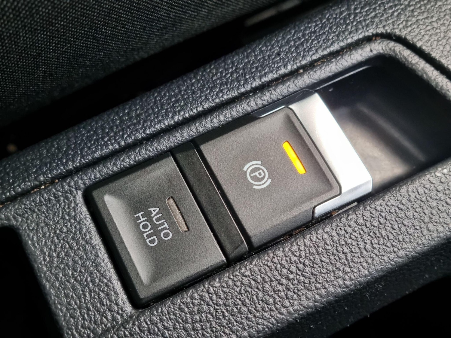 Used Volkswagen T-Roc 2018 for sale - 76691155: Photo 24