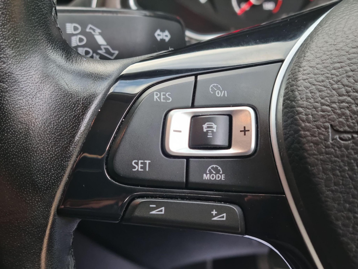 Used Volkswagen T-Roc 2018 for sale - 76691155: Photo 26