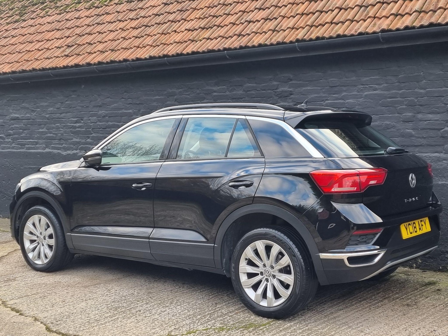 Used Volkswagen T-Roc 2018 for sale - 76691155: Photo 4