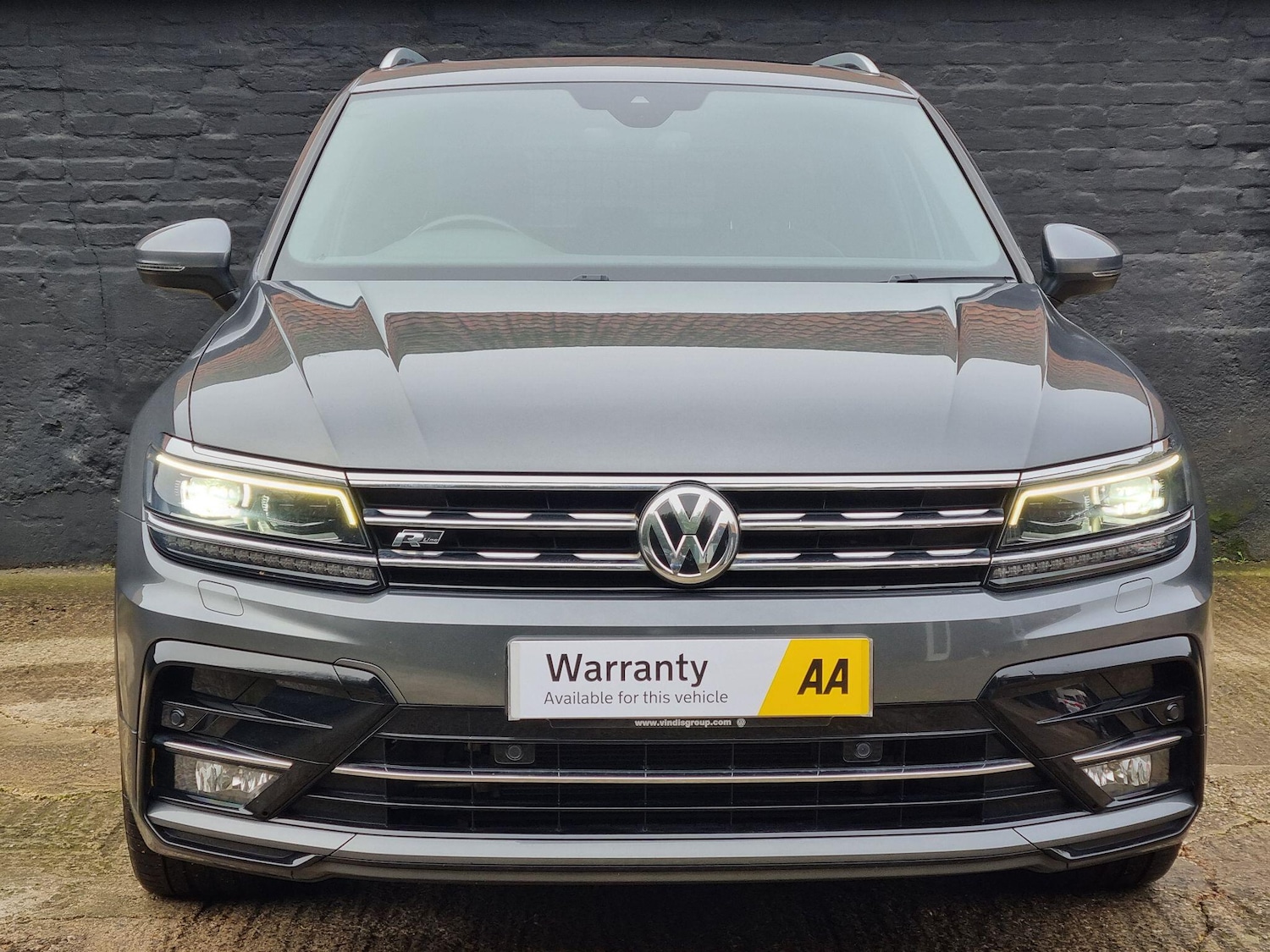 Used Volkswagen Tiguan 2017 for sale - 77143381: Photo 2