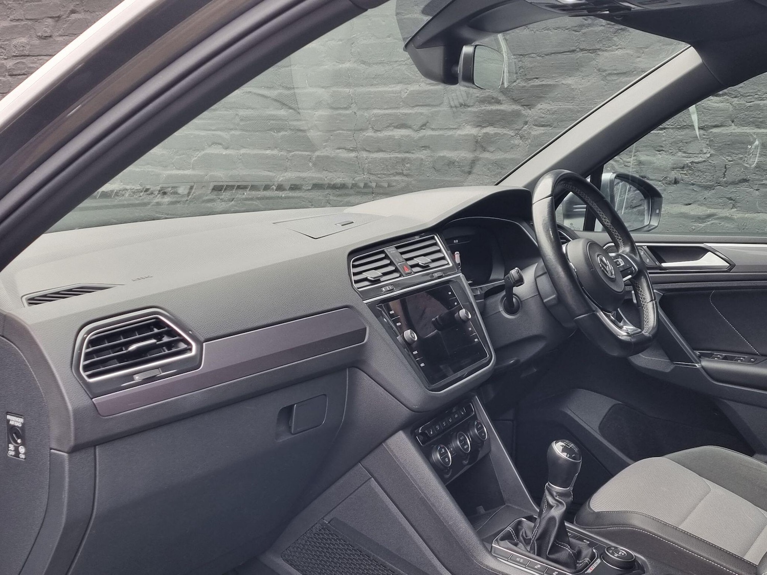 Used Volkswagen Tiguan 2017 for sale - 77143381: Photo 21