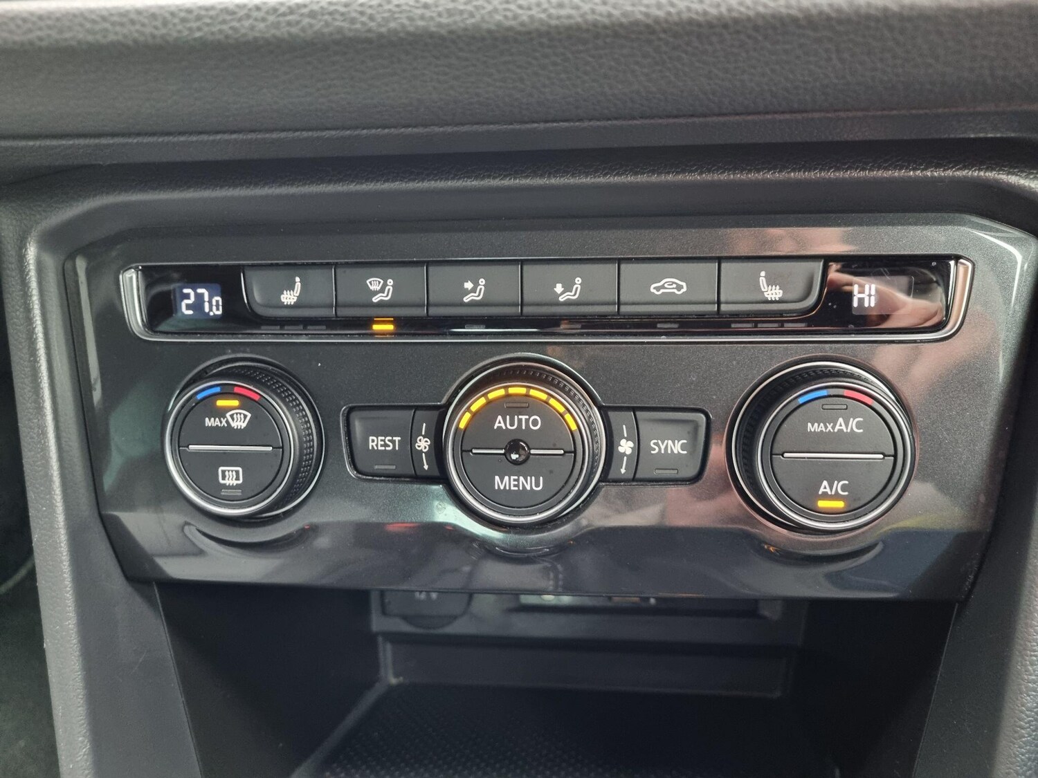 Used Volkswagen Tiguan 2017 for sale - 77143381: Photo 35