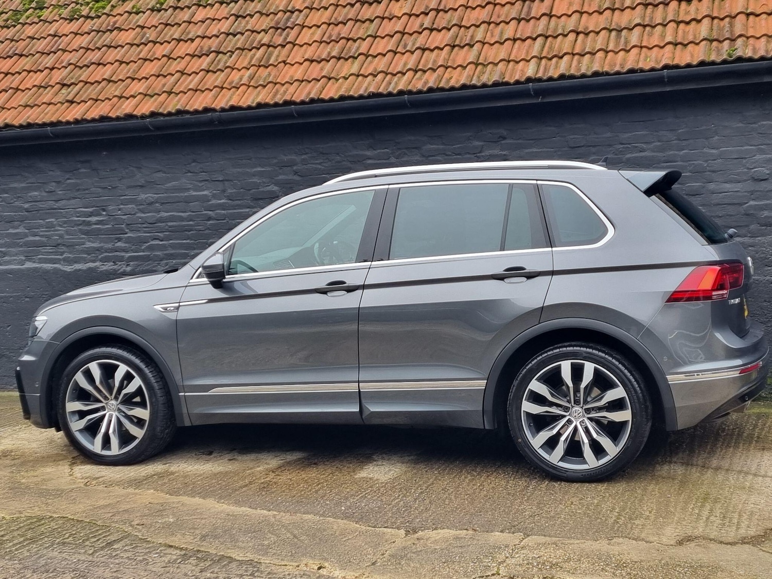 Used Volkswagen Tiguan 2017 for sale - 77143381: Photo 9