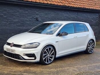 Used Volkswagen Golf 2019 for sale - 77242332: Photo