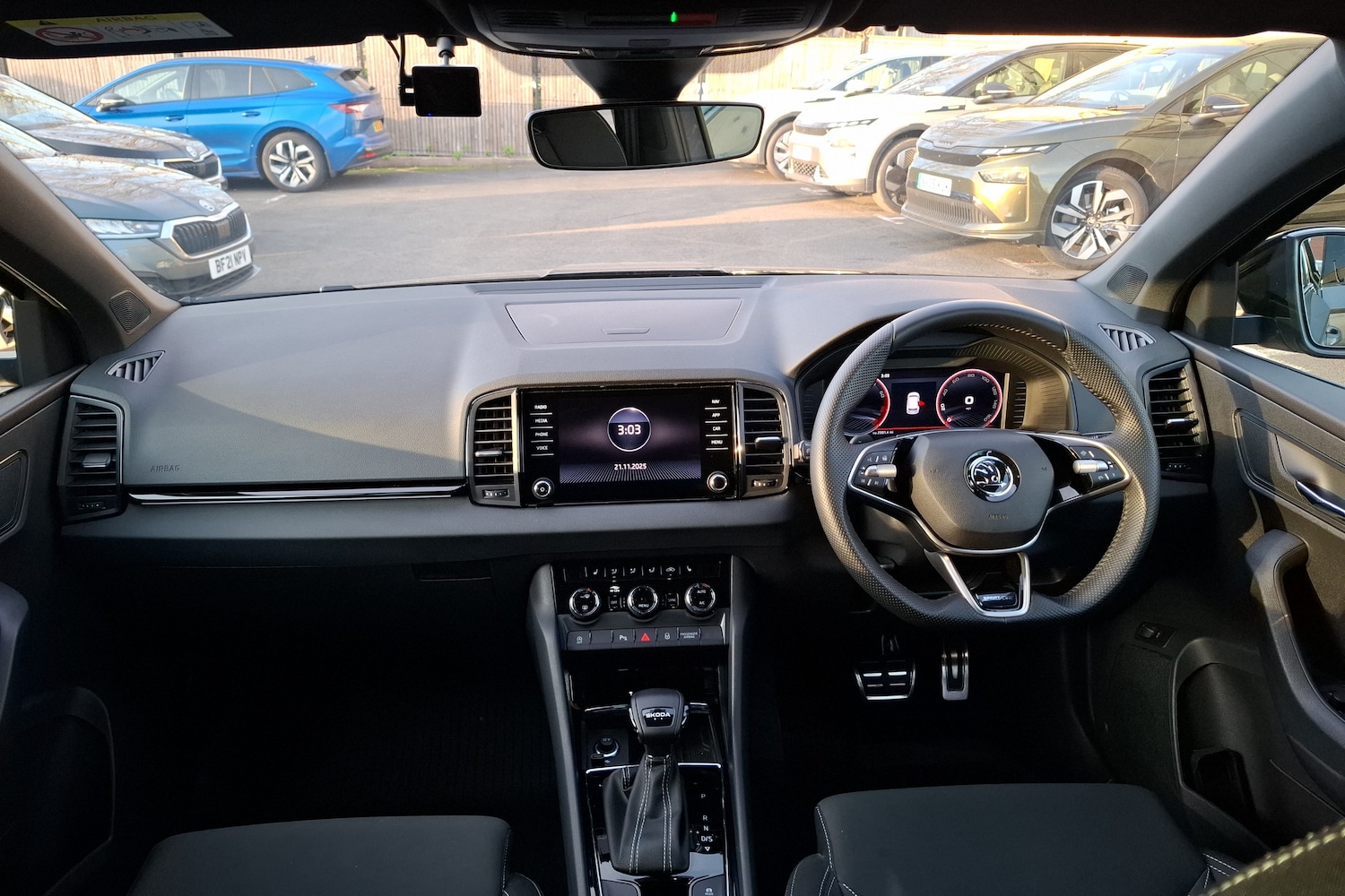 Used Skoda Karoq 2024 for sale - 76677029: Photo 2