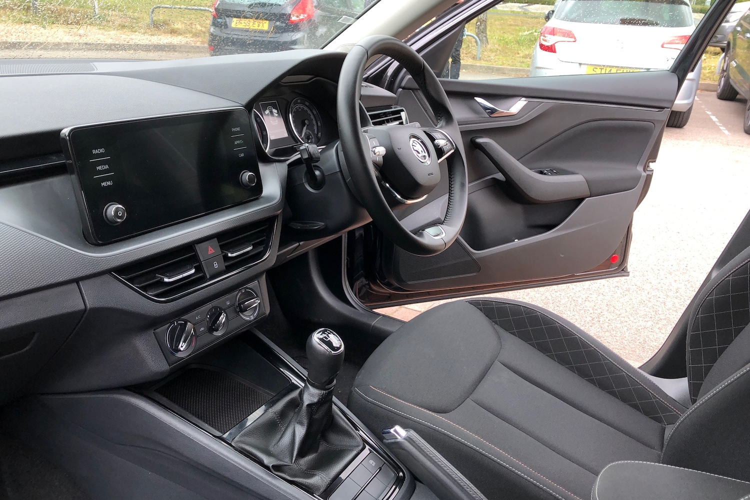 Used Skoda Kamiq 2024 for sale - 76954043: Photo 2