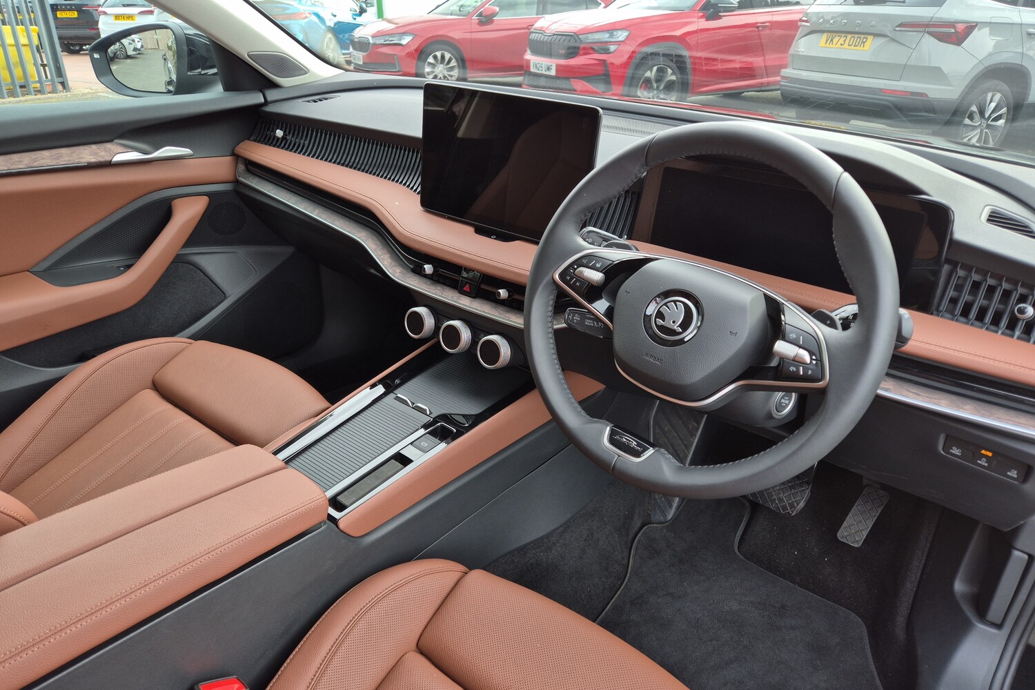 Used Skoda Superb 2025 for sale - 77588120: Photo 6