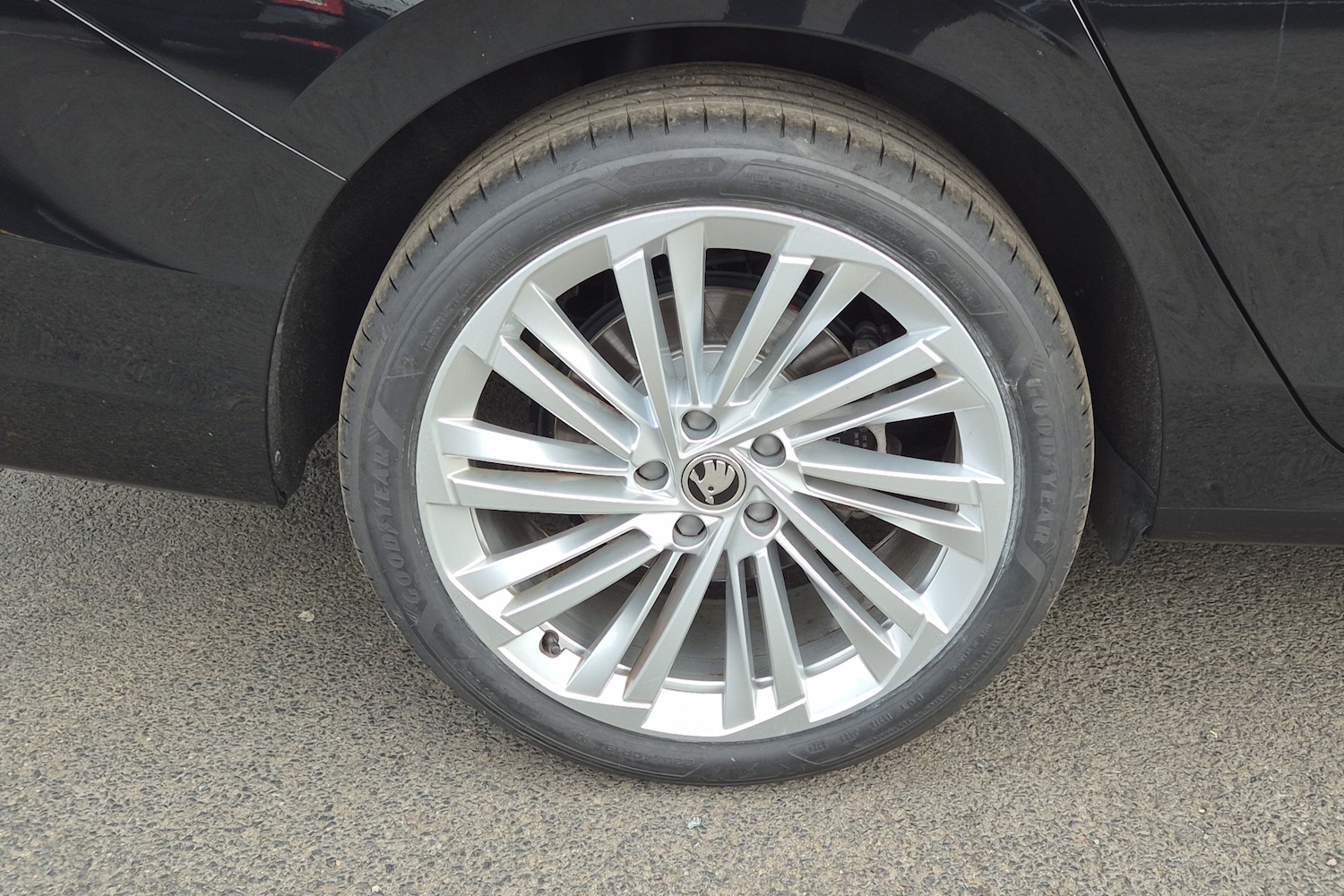 Used Skoda Superb 2025 for sale - 76680052: Photo 5