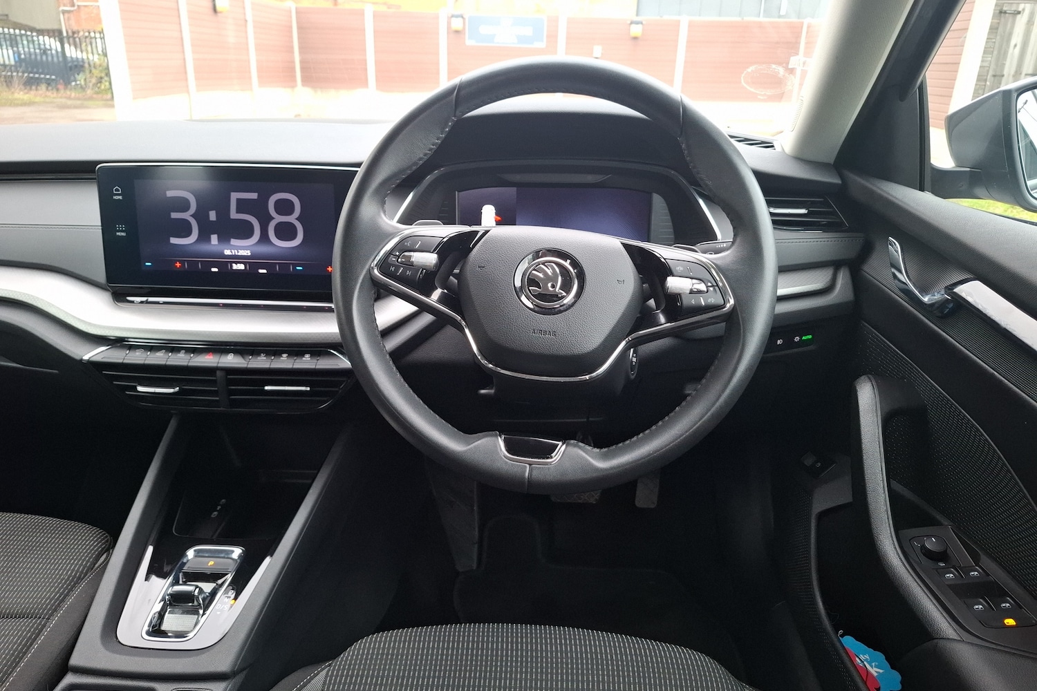 Used Skoda Octavia 2024 for sale - 76760656: Photo 2