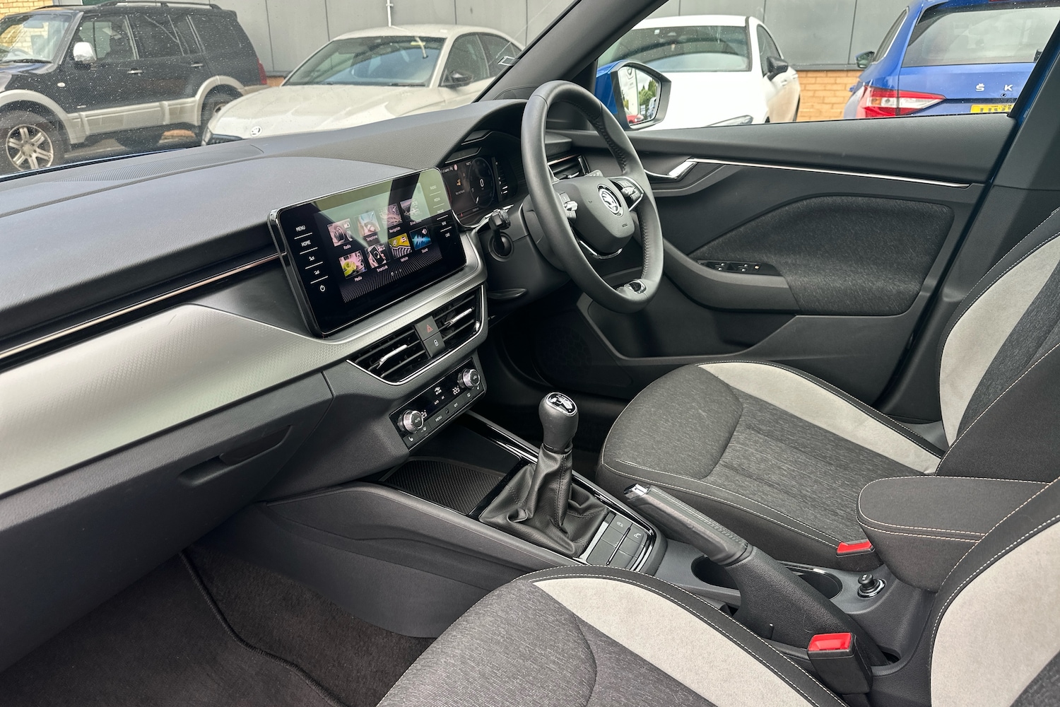 Used Skoda Kamiq 2023 for sale - 76676069: Photo 2