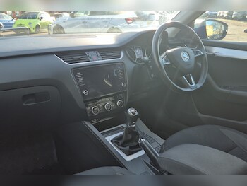 Used Skoda Octavia 2019 for sale - 78175508: Photo