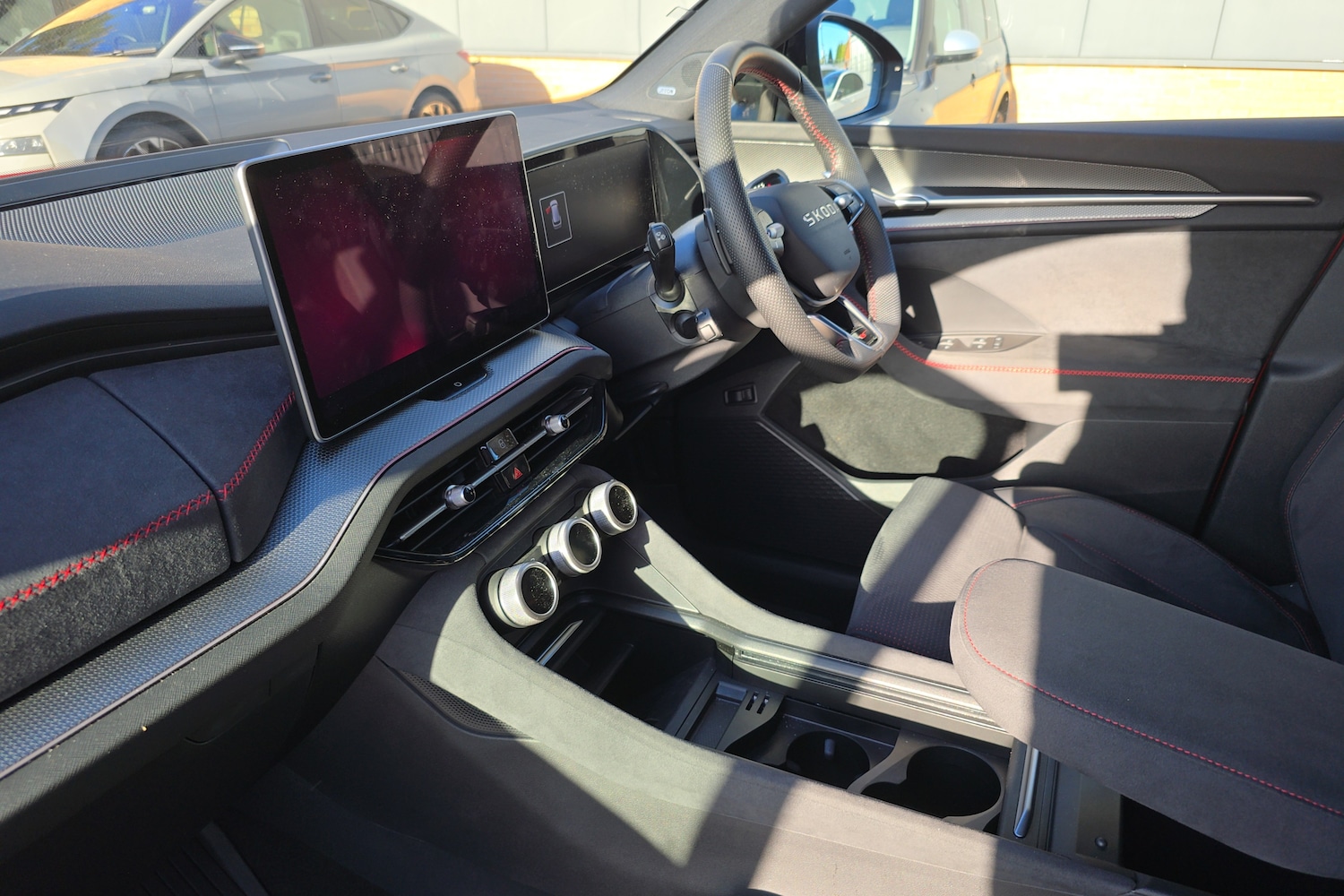 Used Skoda Kodiaq 2025 for sale - 76679593: Photo 2