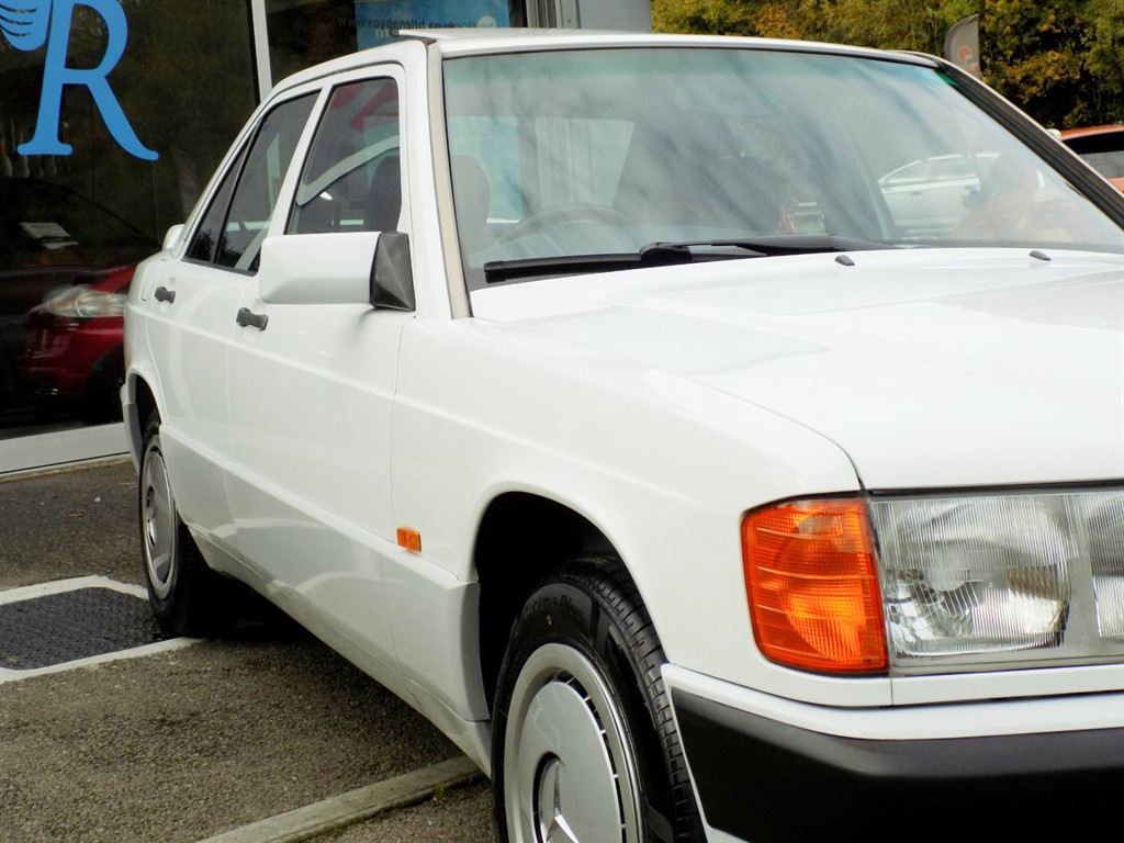 Used Mercedes-Benz 190 1992 for sale - 76332354: Photo 2