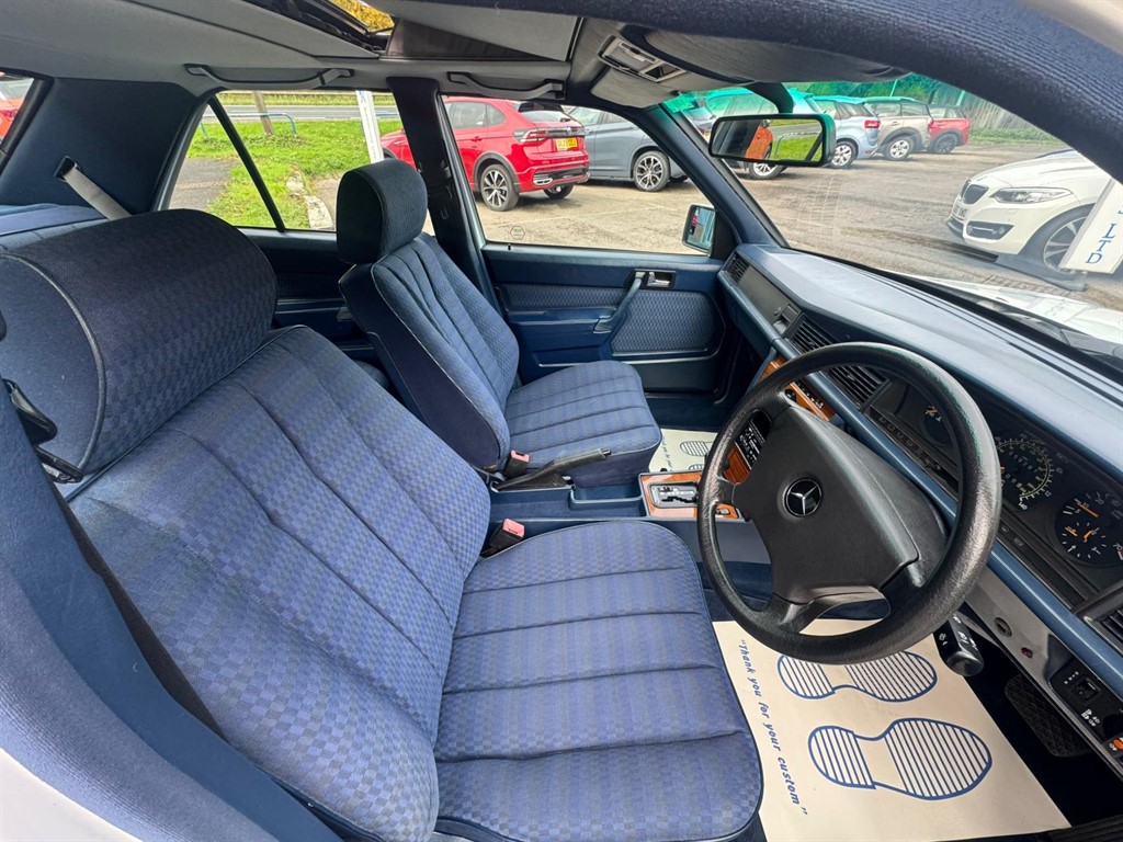 Used Mercedes-Benz 190 1992 for sale - 76332354: Photo 20