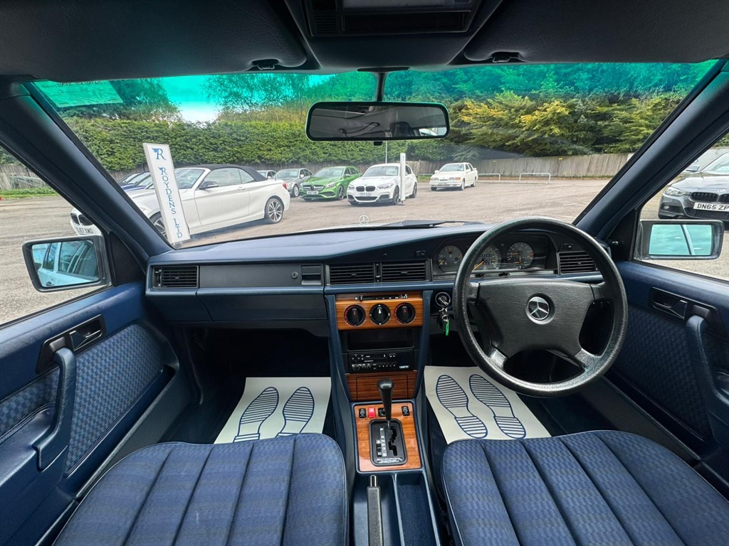 Used Mercedes-Benz 190 1992 for sale - 76332354: Photo 24