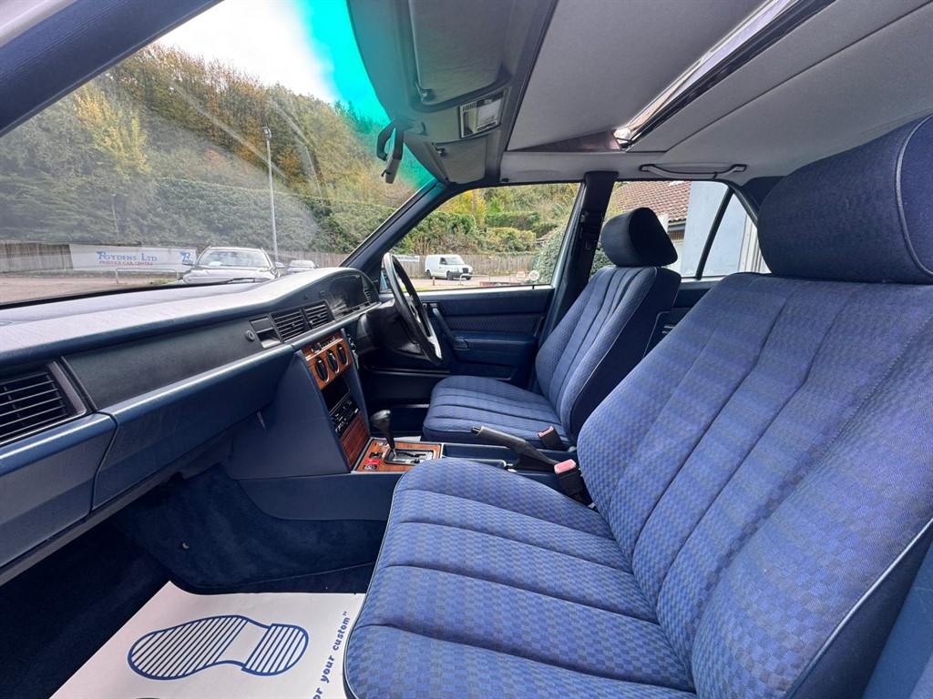 Used Mercedes-Benz 190 1992 for sale - 76332354: Photo 28