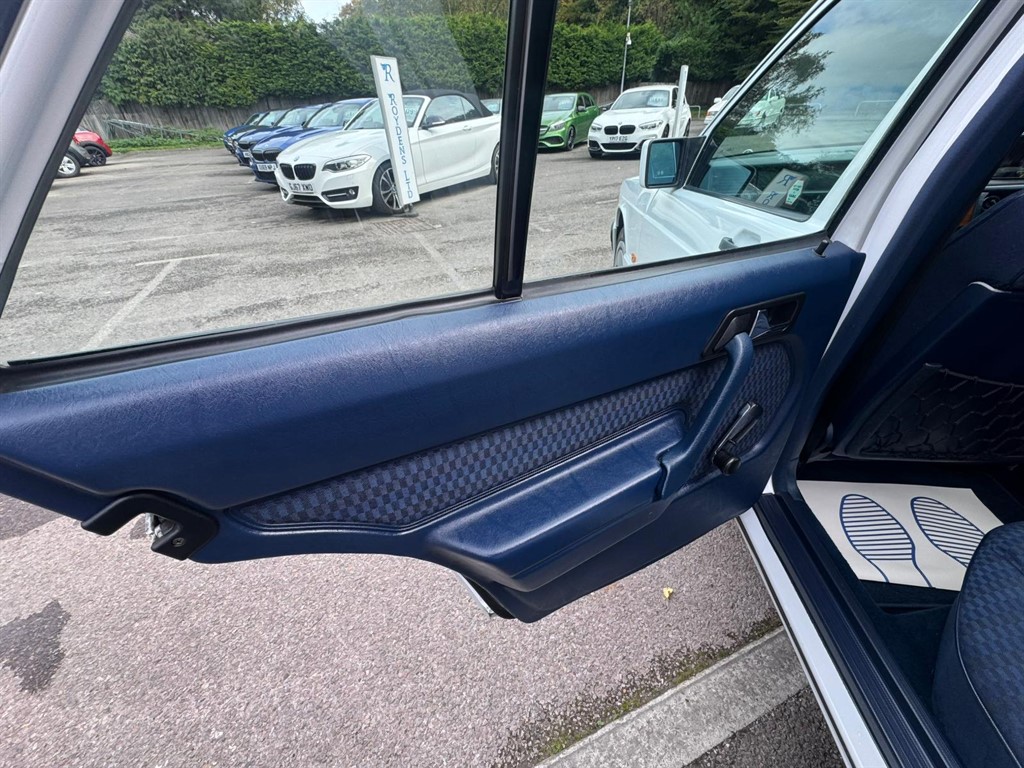 Used Mercedes-Benz 190 1992 for sale - 76332354: Photo 32