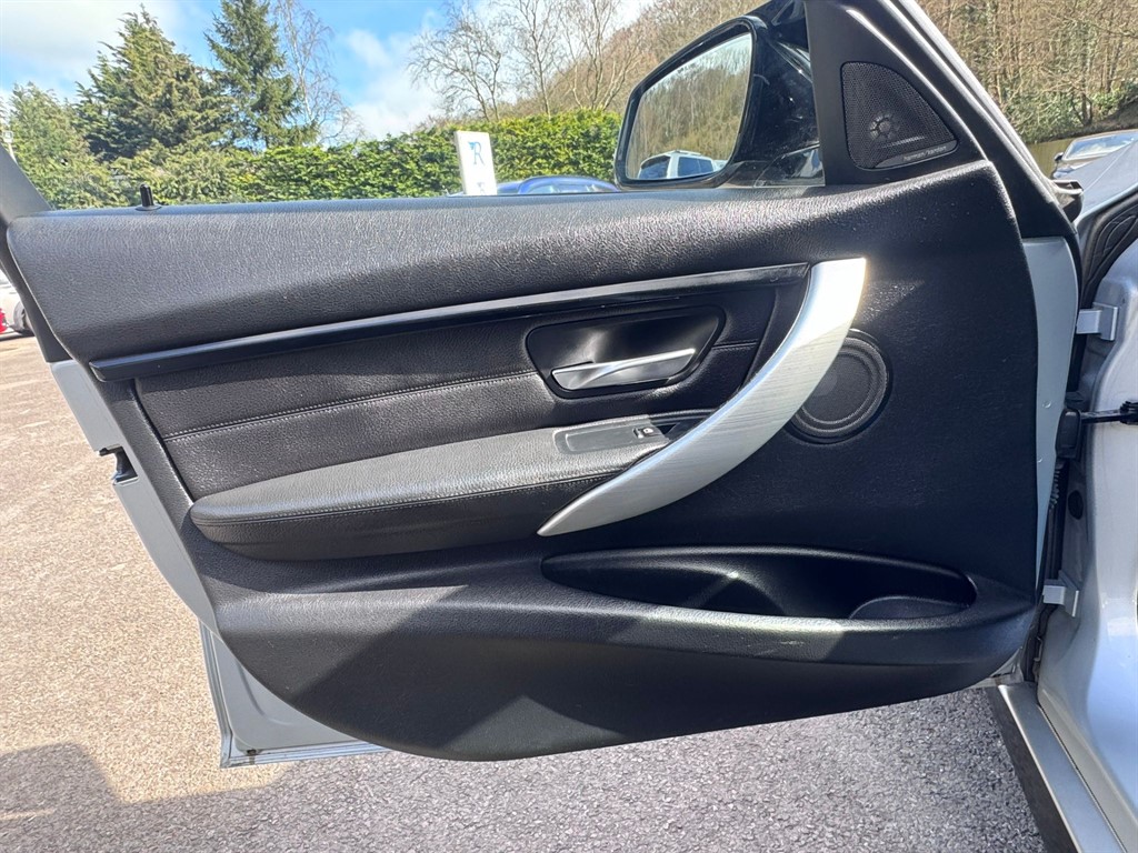 Used BMW 3 Series 2016 for sale - 77975701: Photo 24