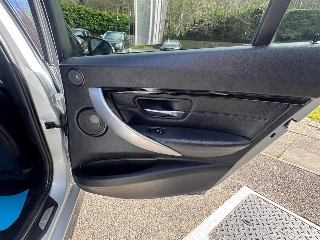 Used BMW 3 Series 2016 for sale - 77975701: Photo 29