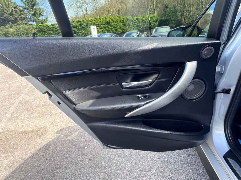 Used BMW 3 Series 2016 for sale - 77975701: Photo 31