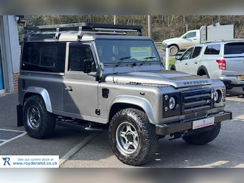 Land Rover Defender feature image