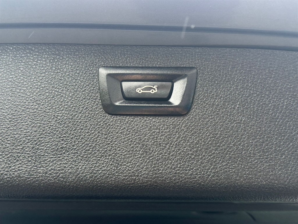 Used BMW 3 Series 2018 for sale - 76161627: Photo 14