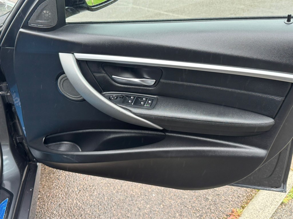 Used BMW 3 Series 2018 for sale - 76161627: Photo 17